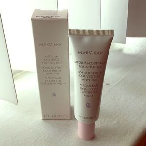 Medium-Coverage Foundation